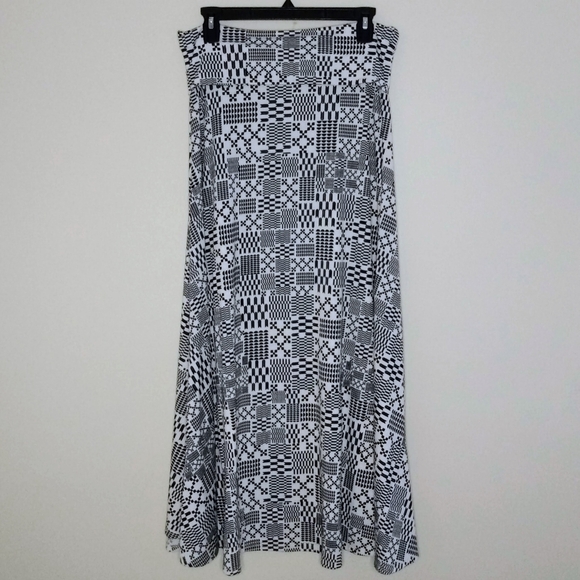 LuLaRoe Black/White Geometric Print A-Line Flared Flouncy Flowy Maxi Skirt - Picture 2 of 4